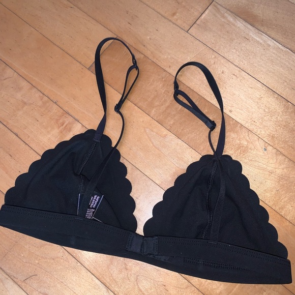 [S] VICTORIA’S SECRET bralette bundle - Picture 4 of 16